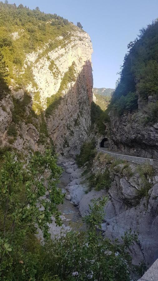 La Provence Vous Attend - 2Eme Etage Digne-les-Bains Esterno foto